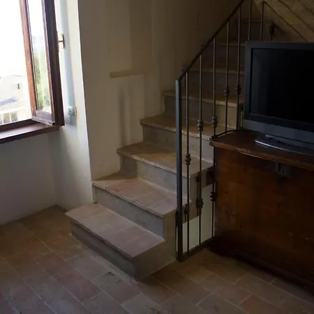 Apartamento La Torre Di Kelly - Kelly's Tower Carassai